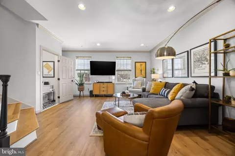 Living - 902 Oldham St, Baltimore, MD 21224 photo 1 of 1