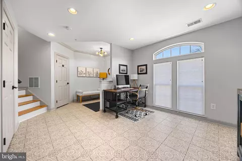 Entry Way - 902 Oldham St, Baltimore, MD 21224 photo 1 of 3