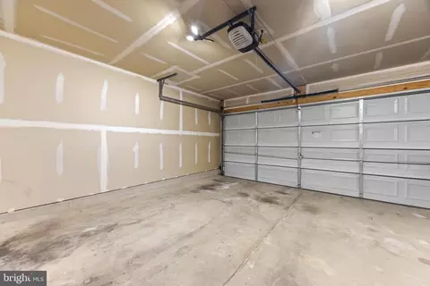 Entry Way - 902 Oldham St, Baltimore, MD 21224 photo 3 of 3