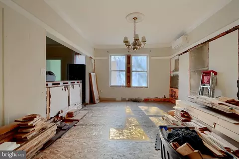 Living - 2132 Park Ave, Baltimore, MD 21217 photo 3 of 3