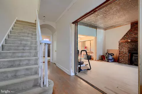Entry Way - 2132 Park Ave, Baltimore, MD 21217 photo 1 of 4
