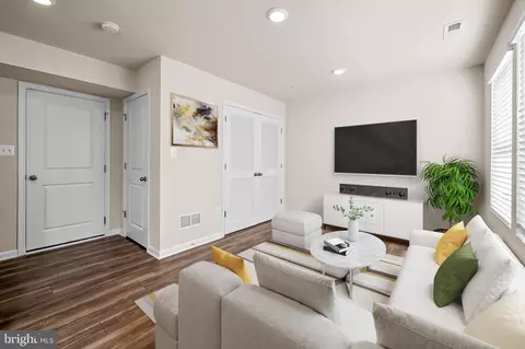 635 S Haven St, Baltimore, MD 21224 photo 3