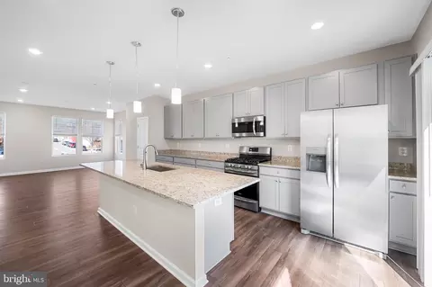 635 S Haven St, Baltimore, MD 21224 photo 9