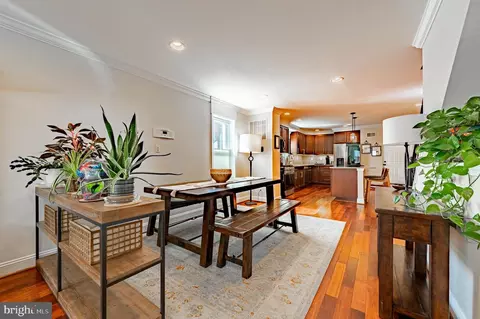 Dining - 1250 Hull St, Baltimore, MD 21230 photo 1 of 2