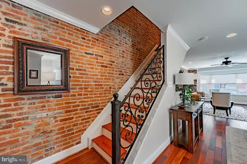 Entry Way - 1250 Hull St, Baltimore, MD 21230 photo 3 of 7