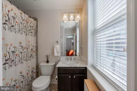 Bath - 1250 Hull St, Baltimore, MD 21230 photo 3 of 5
