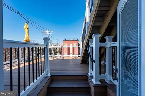 Exterior - 1250 Hull St, Baltimore, MD 21230 photo 4 of 12