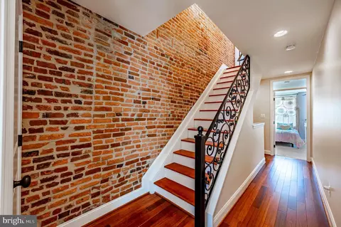 Entry Way - 1250 Hull St, Baltimore, MD 21230 photo 5 of 7