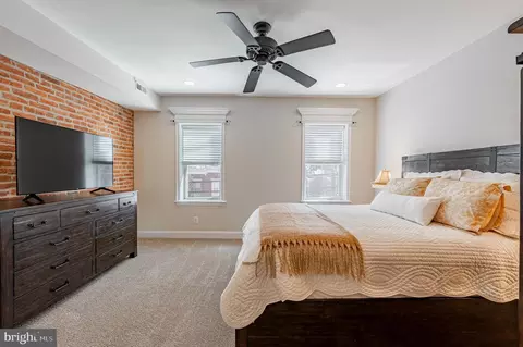 Bedroom - 1250 Hull St, Baltimore, MD 21230 photo 4 of 6
