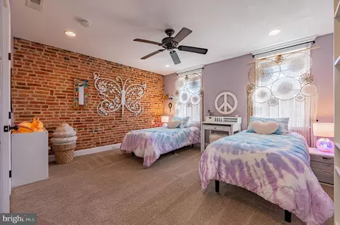 Bedroom - 1250 Hull St, Baltimore, MD 21230 photo 1 of 6