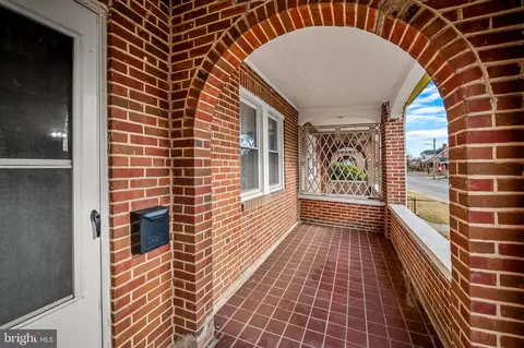 Exterior - 2908 E Cold Spring Ln, Baltimore, MD 21214 photo 2 of 4