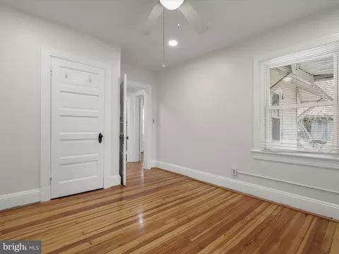 Bedroom - 512 N Chapel Gate Ln, Baltimore, MD 21229 photo 9 of 12