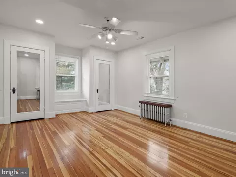 Bedroom - 512 N Chapel Gate Ln, Baltimore, MD 21229 photo 10 of 12