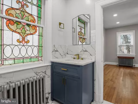 Bath - 512 N Chapel Gate Ln, Baltimore, MD 21229 photo 2 of 8