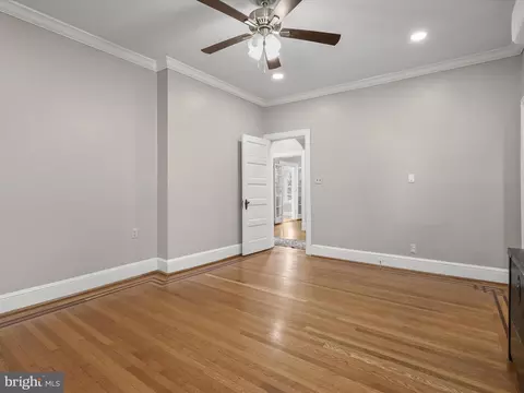 Bedroom - 512 N Chapel Gate Ln, Baltimore, MD 21229 photo 4 of 12