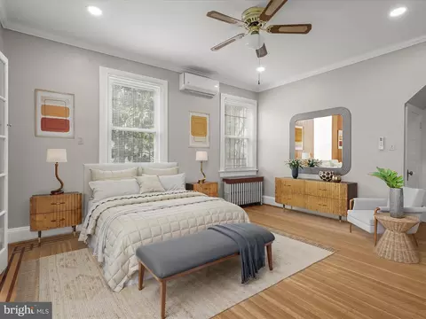 Bedroom - 512 N Chapel Gate Ln, Baltimore, MD 21229 photo 2 of 12