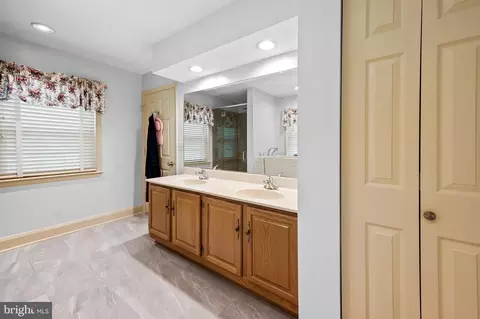 104 Overhill Rd, Baltimore, MD 21210 photo 35