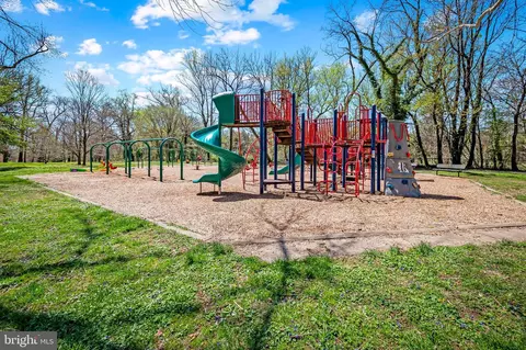 104 Overhill Rd, Baltimore, MD 21210 photo 60
