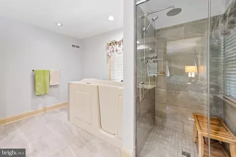 104 Overhill Rd, Baltimore, MD 21210 photo 36
