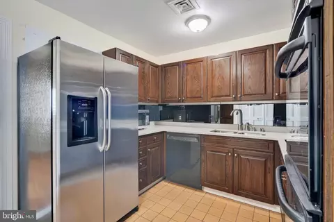 10 E Lee St #1903, Baltimore, MD 21202 photo 8