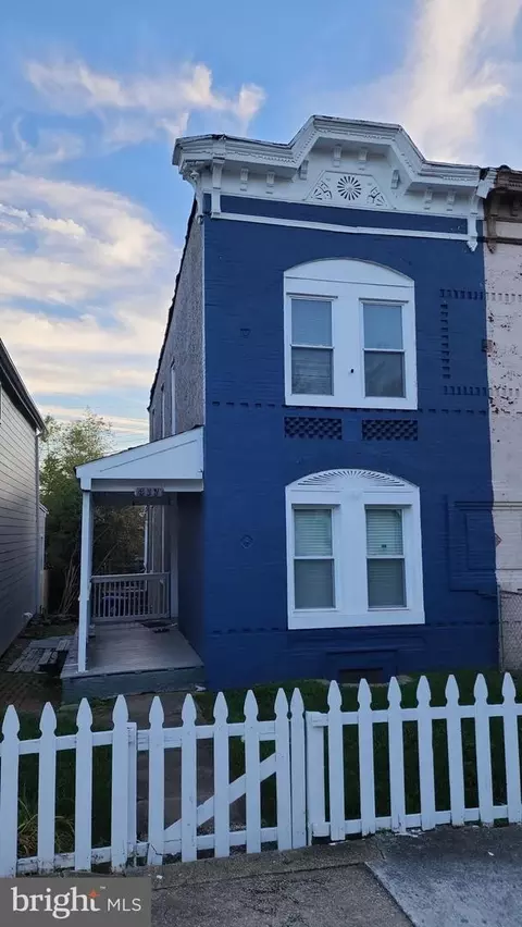 417 Calvin Ave, Baltimore, MD 21218 photo 2