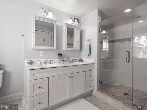 Bath - 137 E West St, Baltimore, MD 21230 photo 4 of 6