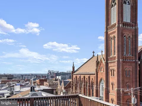View/Area - 137 E West St, Baltimore, MD 21230 photo 1 of 4