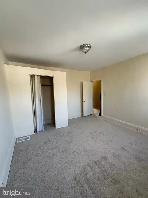 Bedroom - 33 Talbott St, Baltimore, MD 21225 photo 2 of 2