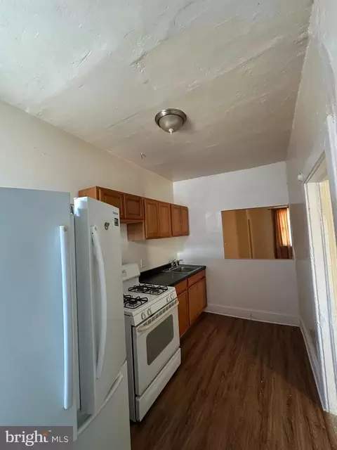Kitchen - 33 Talbott St, Baltimore, MD 21225 photo 1 of 3