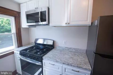 Kitchen - 2805 Evergreen Ave, Baltimore, MD 21214 photo 2 of 3