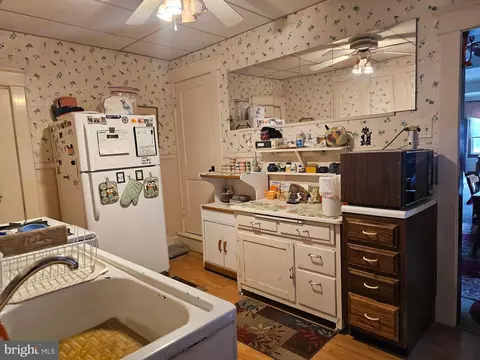 Kitchen - 2805 Evergreen Ave, Baltimore, MD 21214 photo 3 of 3