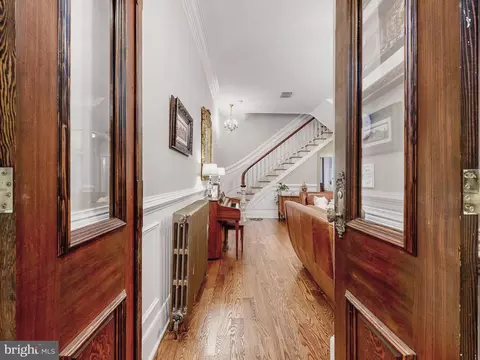 Entry Way - 2212 E Pratt St, Baltimore, MD 21231 photo 1 of 8