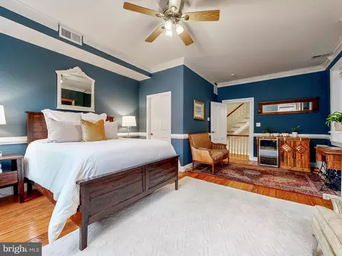 Bedroom - 2212 E Pratt St, Baltimore, MD 21231 photo 3 of 8