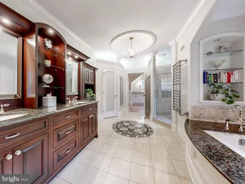 Bath - 2212 E Pratt St, Baltimore, MD 21231 photo 2 of 7