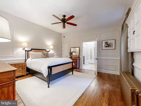 Bedroom - 2212 E Pratt St, Baltimore, MD 21231 photo 1 of 8