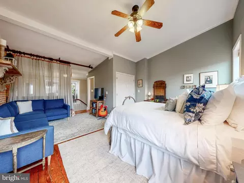 Bedroom - 2212 E Pratt St, Baltimore, MD 21231 photo 6 of 8