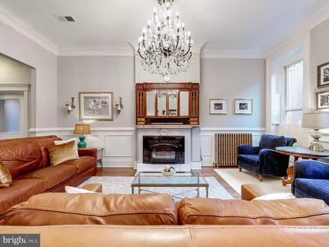 Living - 2212 E Pratt St, Baltimore, MD 21231 photo 1 of 3