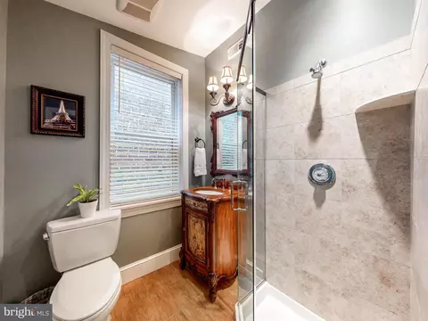 Bath - 2212 E Pratt St, Baltimore, MD 21231 photo 6 of 7