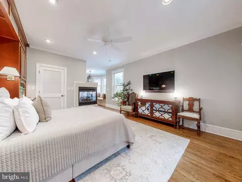 Bedroom - 2212 E Pratt St, Baltimore, MD 21231 photo 8 of 8