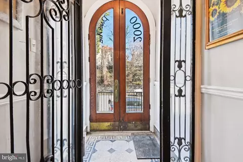 2000 Park Ave, Baltimore, MD 21217 photo 4