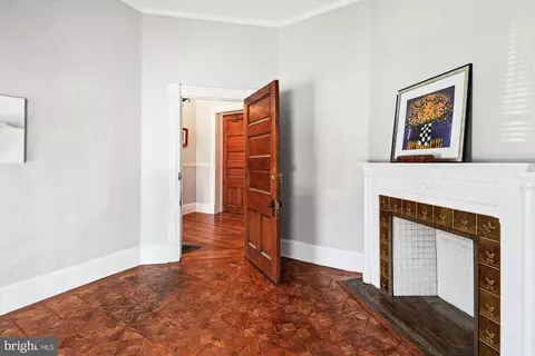 2000 Park Ave, Baltimore, MD 21217 photo 8