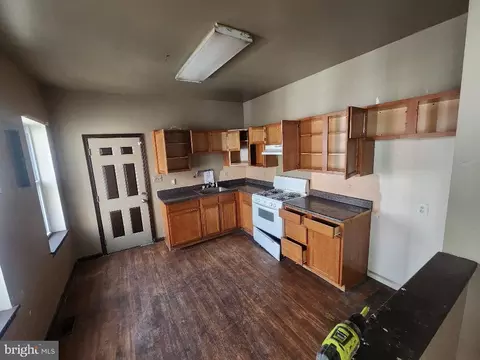 701 Baker St, Baltimore, MD 21217 photo 6