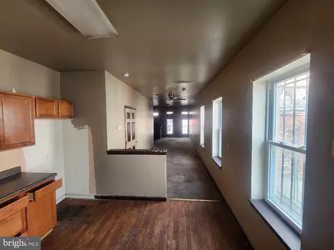 701 Baker St, Baltimore, MD 21217 photo 7