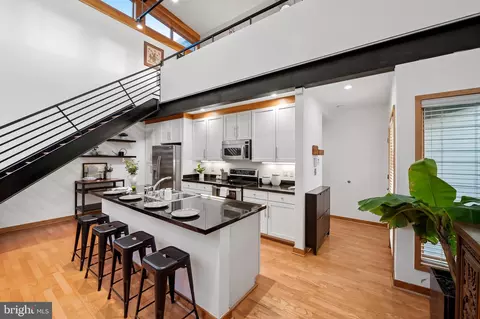 Kitchen - 657 Washington Blvd #E, Baltimore, MD 21230 photo 3 of 3