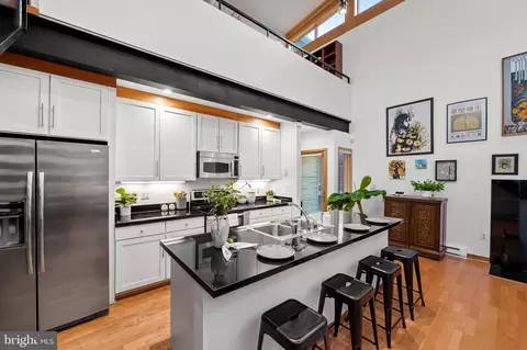 Kitchen - 657 Washington Blvd #E, Baltimore, MD 21230 photo 2 of 3