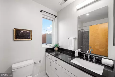 Bath - 657 Washington Blvd #E, Baltimore, MD 21230 photo 4 of 4
