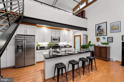 Kitchen - 657 Washington Blvd #E, Baltimore, MD 21230 photo 1 of 3