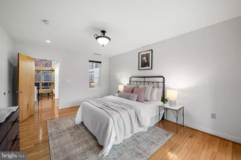Bedroom - 657 Washington Blvd #E, Baltimore, MD 21230 photo 2 of 6