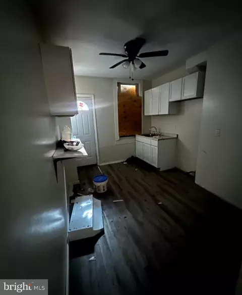 Entry Way - 2310 E Lafayette Ave, Baltimore, MD 21213 photo 7 of 8