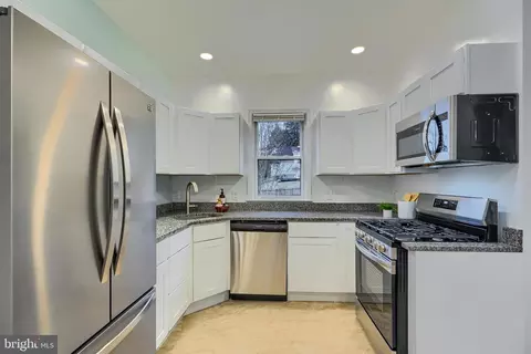 Kitchen - 821 Cedarcroft Rd, Baltimore, MD 21212 photo 2 of 3